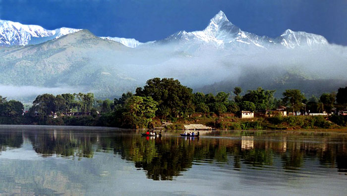 Lago Phewa en Pokhara Nepal