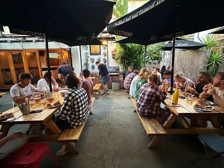 Victoria Hotel Backpackers